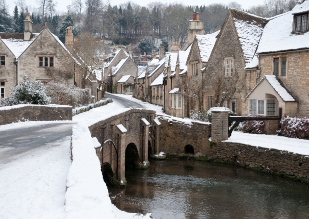 The Top 3 Winter Destinations for a Romantic Cottage Holiday.